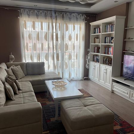 Anna'S Apartment 2 تيرانا المظهر الخارجي الصورة