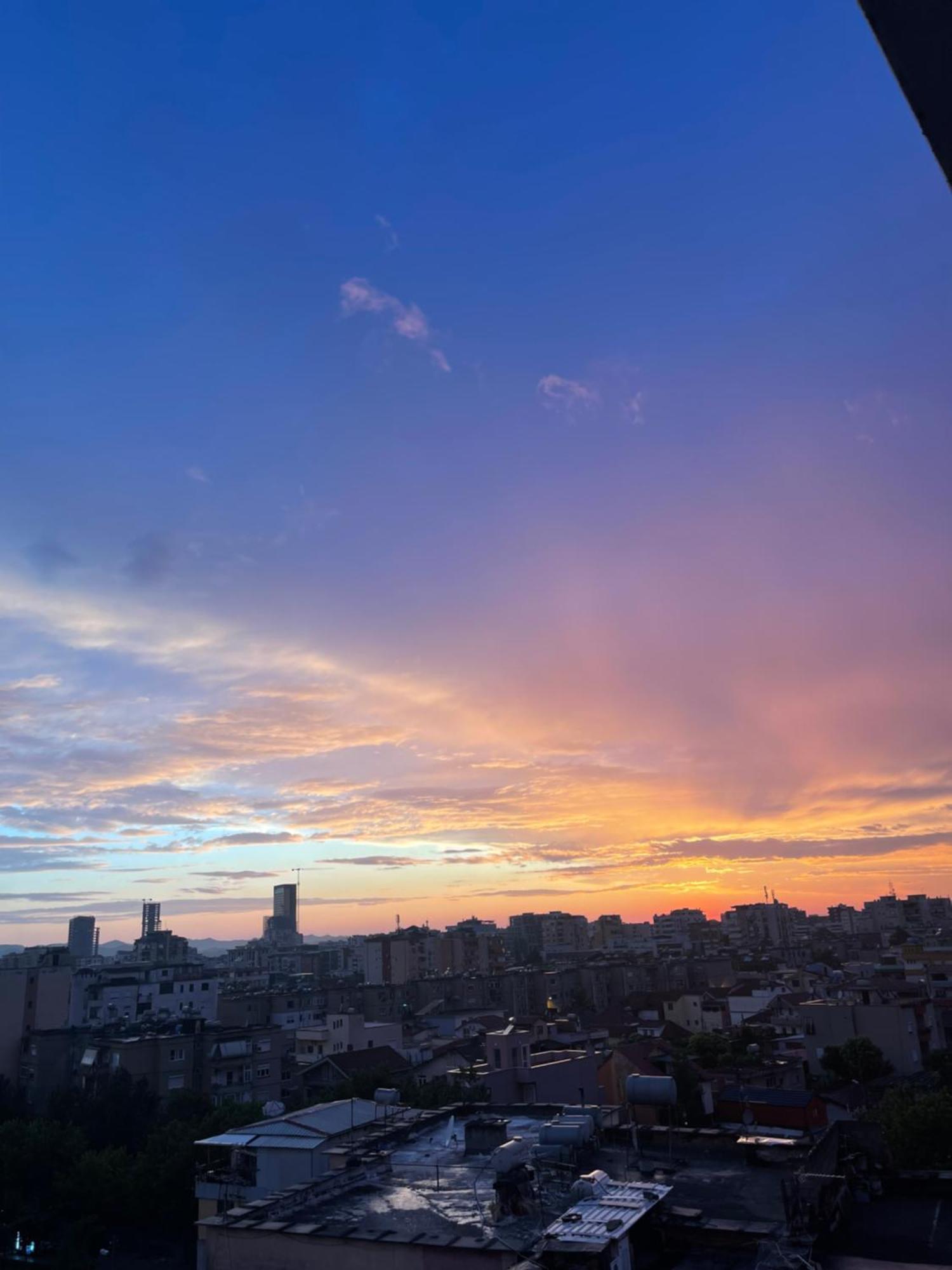 Anna'S Apartment 2 تيرانا المظهر الخارجي الصورة